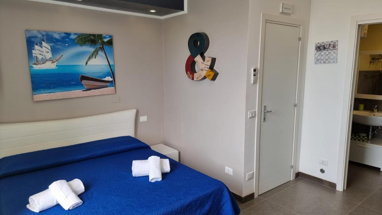 Room & Breakfast Cala Azzurra Macari Bagian luar foto