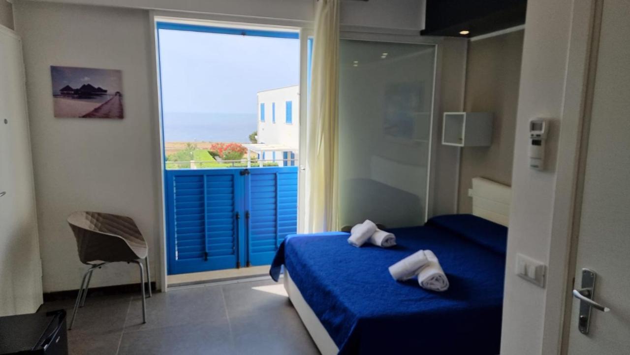 Room & Breakfast Cala Azzurra Macari Bagian luar foto