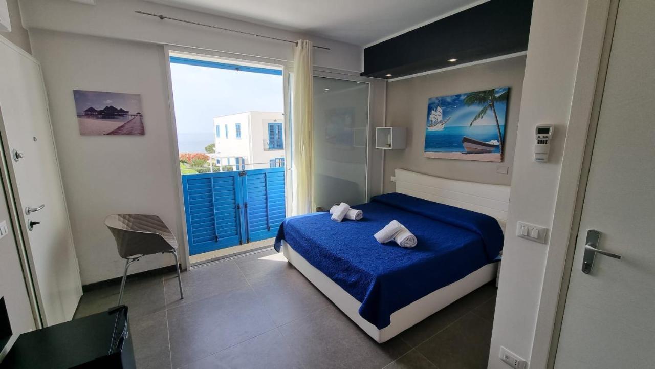 Room & Breakfast Cala Azzurra Macari Bagian luar foto