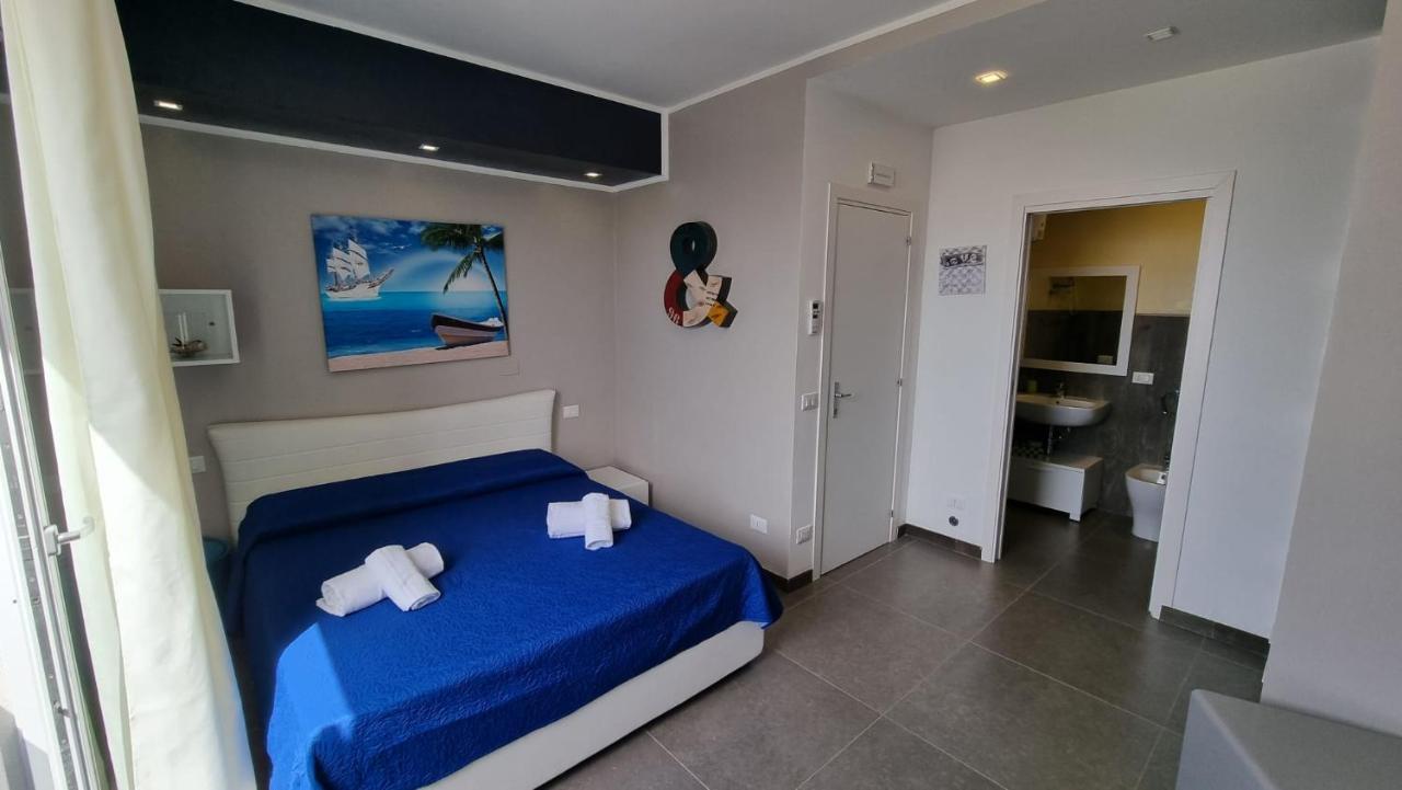 Room & Breakfast Cala Azzurra Macari Bagian luar foto