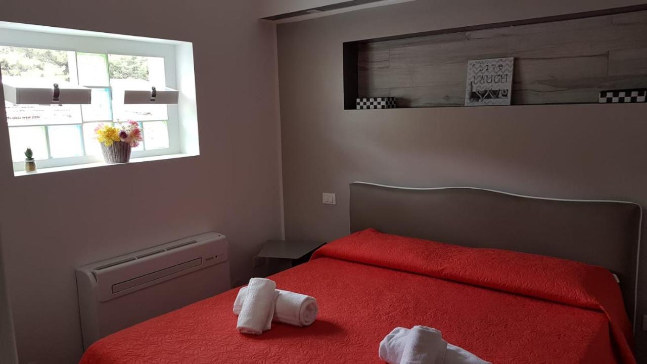 Room & Breakfast Cala Azzurra Macari Bagian luar foto